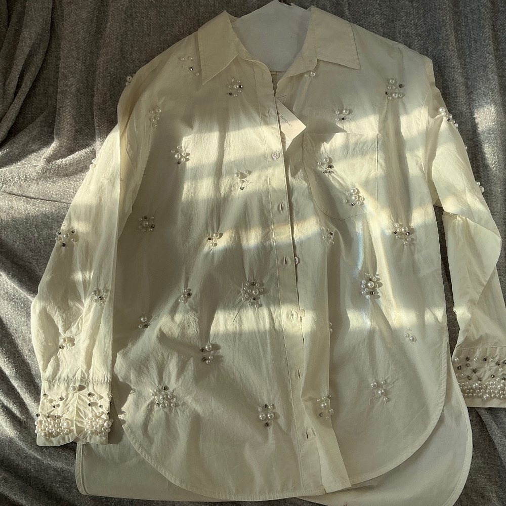 Chic White Faux Pearl & Dark Bead Embellished Collared Button Down Blouse